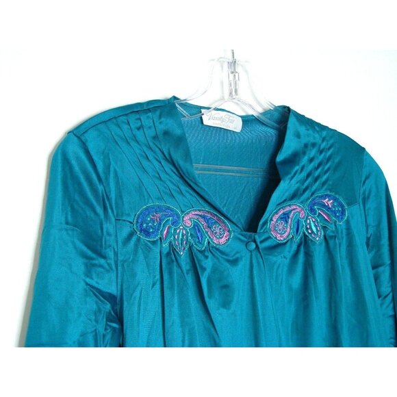 Vanity Fair Women Size M Teal Embroidered Button Front Nightgown Robe 3/4 Sleeve - Picture 4 of 10